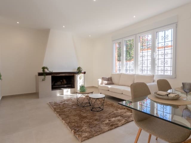 3 slaapkamer Villa te koop in Playa de los Locos, Torrevieja - € 499.000 (Ref: 9562033)