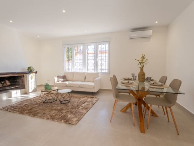 3 slaapkamer Villa te koop in Playa de los Locos, Torrevieja - € 499.000 (Ref: 9562033)