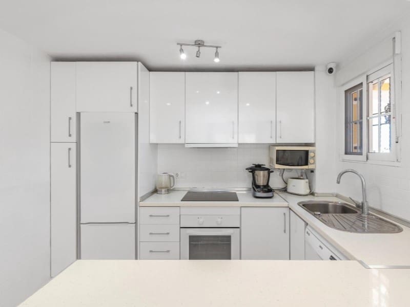 2 soveværelse Semi-Rækkehus til salg i Orihuela Costa med swimmingpool - € 252.500 (Ref: 9565376)