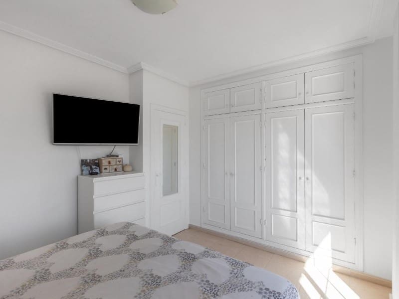 2 soveværelse Semi-Rækkehus til salg i Orihuela Costa med swimmingpool - € 252.500 (Ref: 9565376)