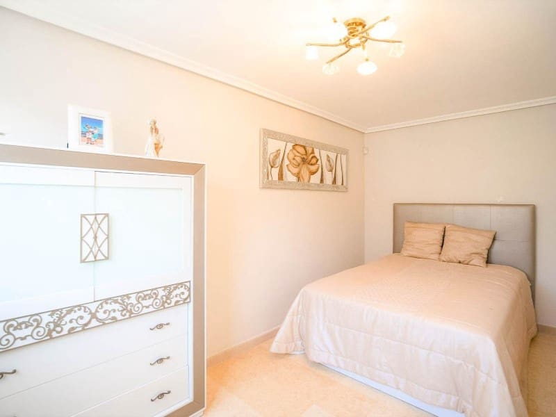 5 slaapkamer Villa te koop in La Mata met zwembad - € 1.170.000 (Ref: 9565378)