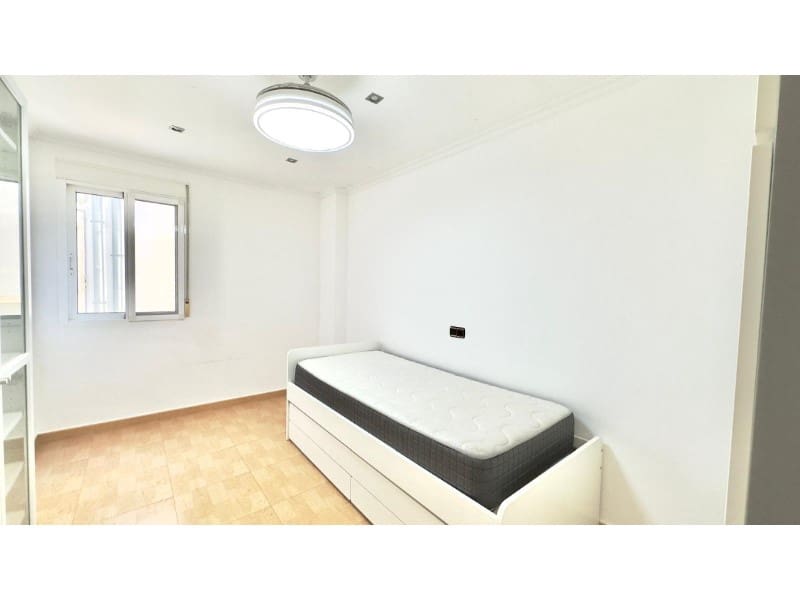 Apartamento de 3 habitaciones en Torrevieja en venta - 194.900 € (Ref: 9565380)