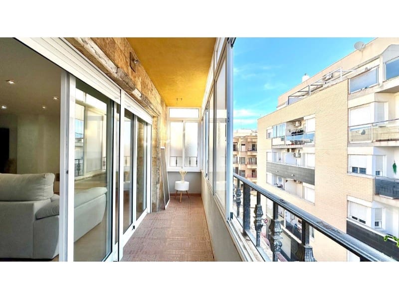 Apartamento de 3 habitaciones en Torrevieja en venta - 194.900 € (Ref: 9565380)