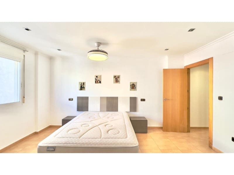 Apartamento de 3 habitaciones en Torrevieja en venta - 194.900 € (Ref: 9565380)