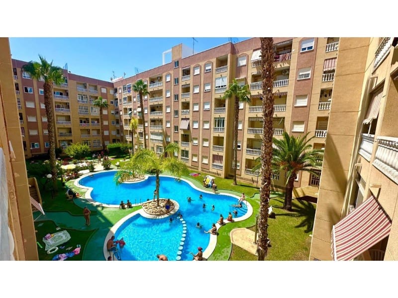 2 soveværelse Lejlighed til salg i Torrevieja med swimmingpool - € 164.900 (Ref: 9565382)