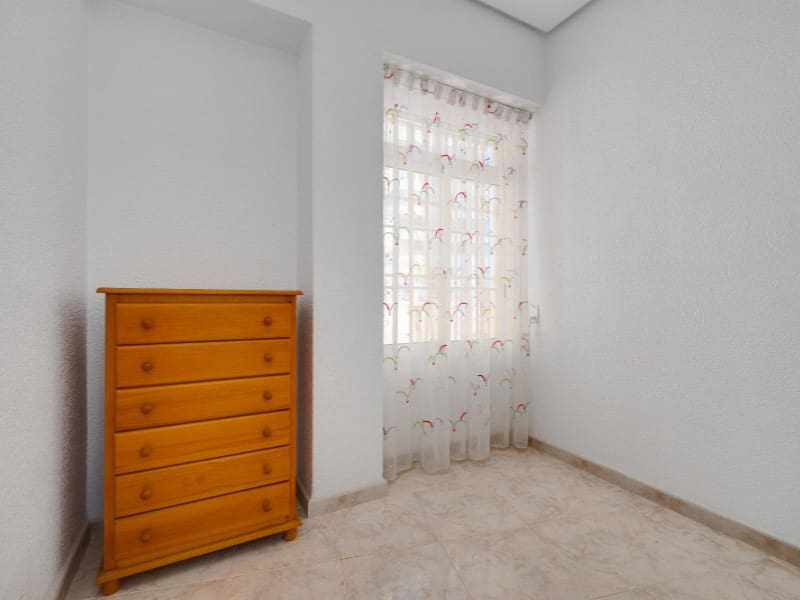 4 bedroom Apartment for sale in Torrevieja with garage - € 389,500 (Ref: 9565386)