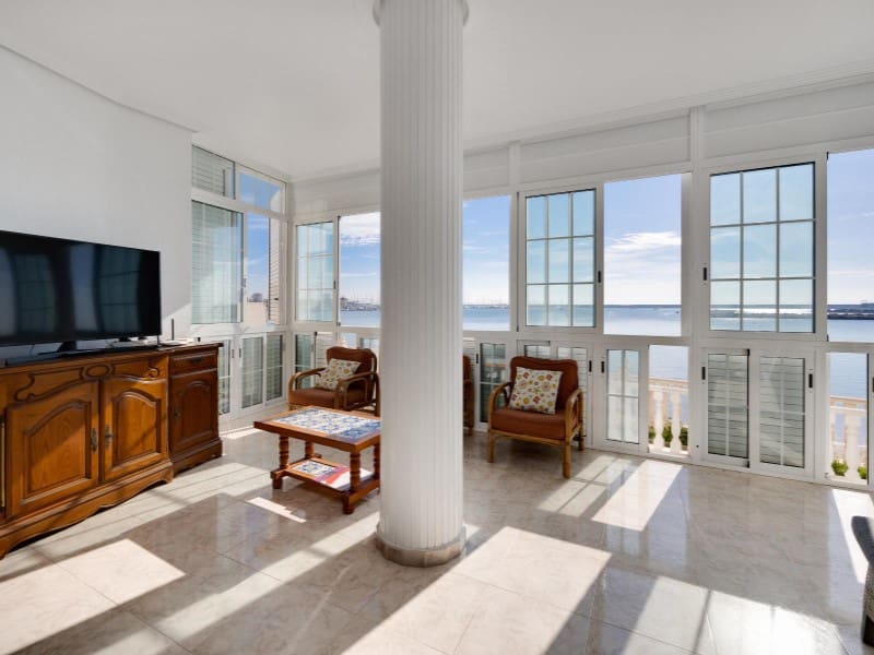 4 bedroom Apartment for sale in Torrevieja with garage - € 389,500 (Ref: 9565386)