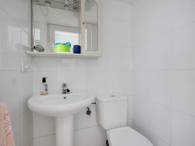 4 bedroom Apartment for sale in Torrevieja with garage - € 389,500 (Ref: 9565386)