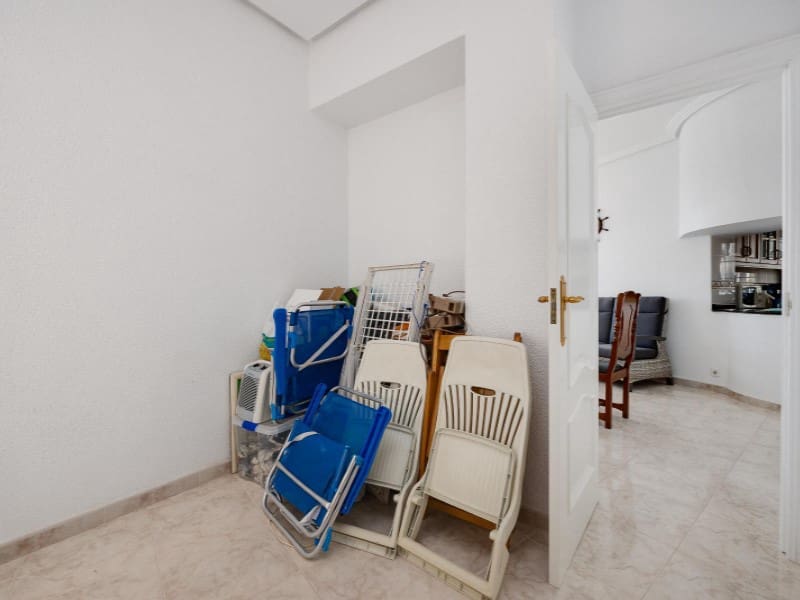 4 bedroom Apartment for sale in Torrevieja with garage - € 389,500 (Ref: 9565386)