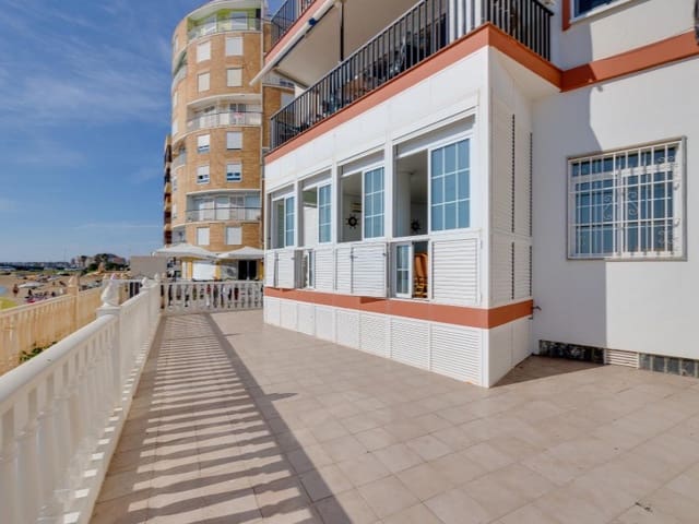 4 bedroom Apartment for sale in Playa del Acequión, Torrevieja with garage - € 389,500 (Ref: 9565386)