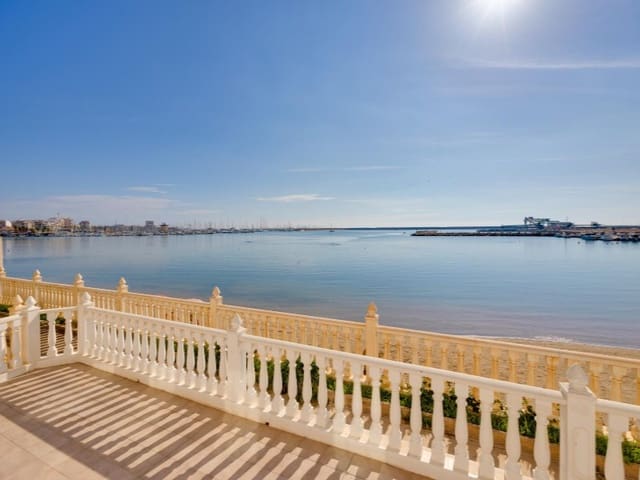 4 bedroom Apartment for sale in Playa del Acequión, Torrevieja with garage - € 389,500 (Ref: 9565386)