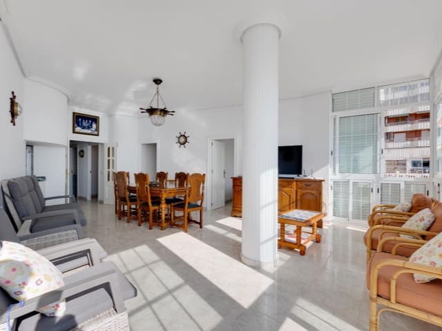 4 bedroom Apartment for sale in Playa del Acequión, Torrevieja with garage - € 389,500 (Ref: 9565386)