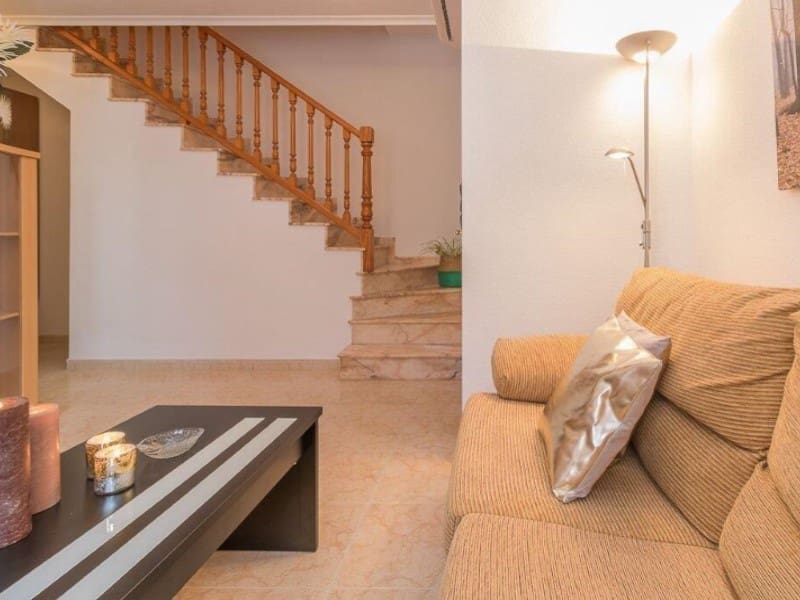 3 soveværelse Byhus til salg i Playa Flamenca med garage - € 239.000 (Ref: 9565387)