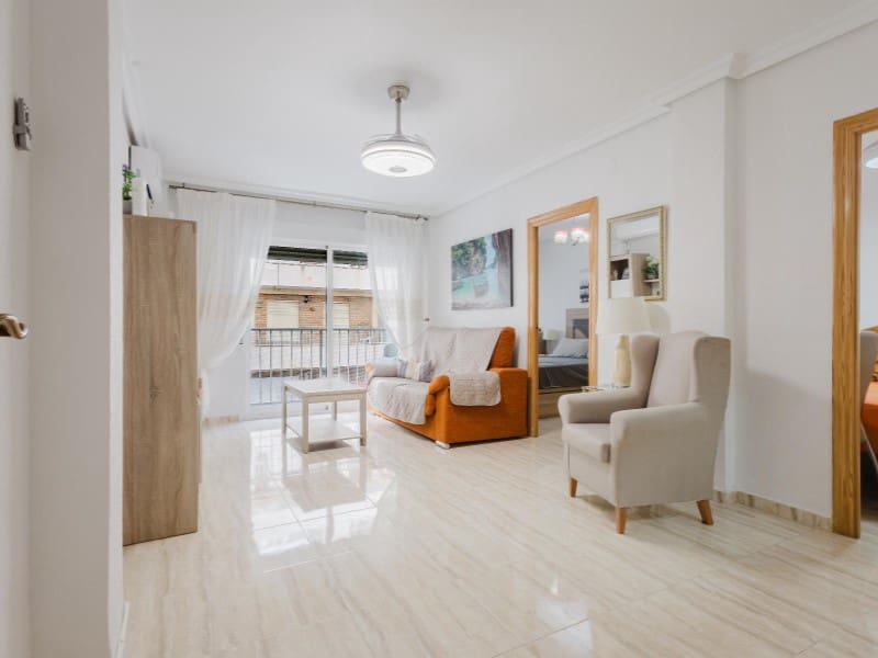 2 slaapkamer Appartement te koop in Torrevieja - € 159.990 (Ref: 9568963)