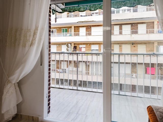 2 soveværelse Lejlighed til salg i Puerto Deportivo, Torrevieja - € 159.990 (Ref: 9568963)