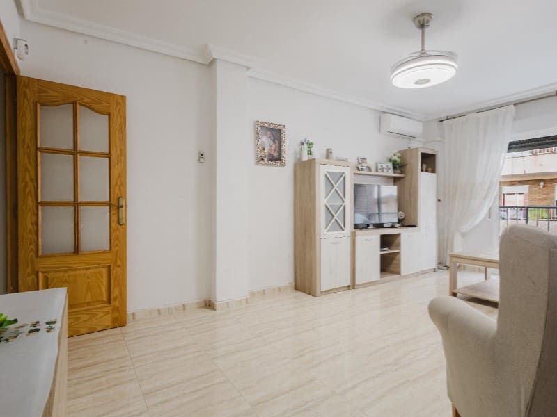 2 slaapkamer Appartement te koop in Torrevieja - € 159.990 (Ref: 9568963)