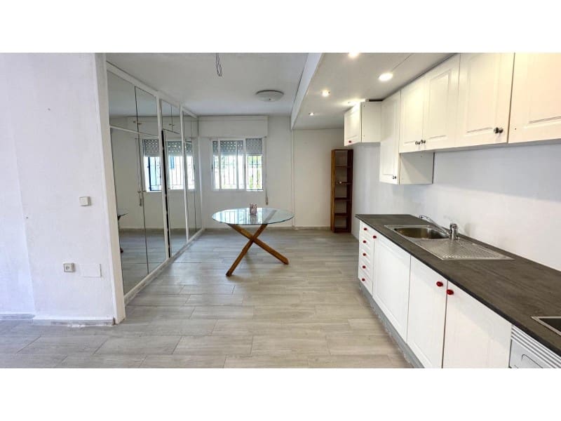 3 chambre Maison de Ville à vendre à Torrevieja avec piscine - 169 500 € (Ref: 9574878)