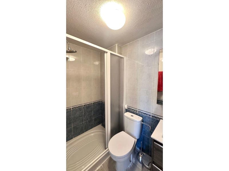 3 chambre Maison de Ville à vendre à Torrevieja avec piscine - 169 500 € (Ref: 9574878)