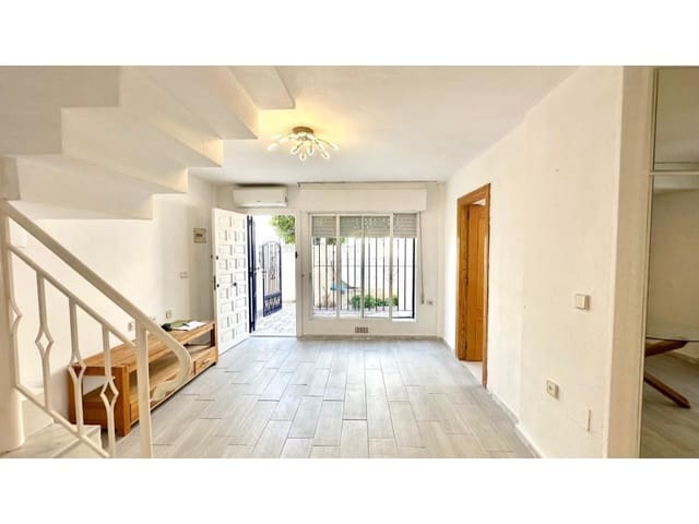 3 soverom Hus til salgs i El Chaparral - La Siesta - La Torreta, Torrevieja med svømmebasseng - € 169 500 (Ref: 9574878)