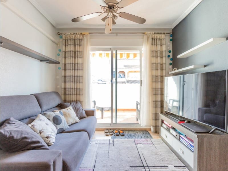 Apartamento de 2 habitaciones en Torrevieja en venta - 137.000 € (Ref: 9574881)