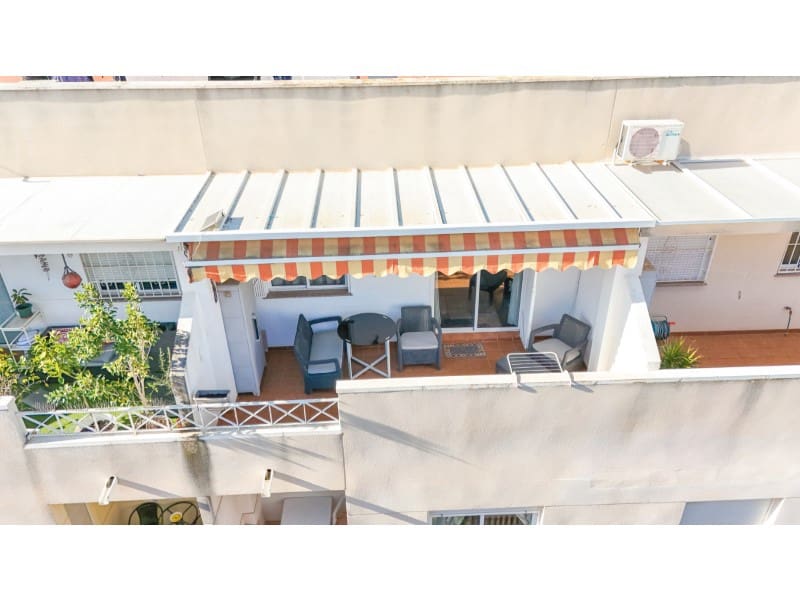 Apartamento de 2 habitaciones en Torrevieja en venta - 137.000 € (Ref: 9574881)