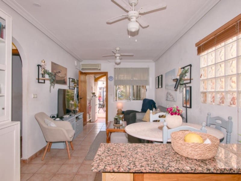 2 slaapkamer Appartement te koop in Torrevieja - € 153.000 (Ref: 9583039)