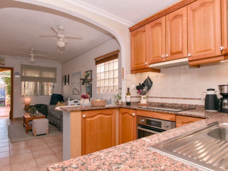 2 slaapkamer Appartement te koop in Torrevieja - € 153.000 (Ref: 9583039)