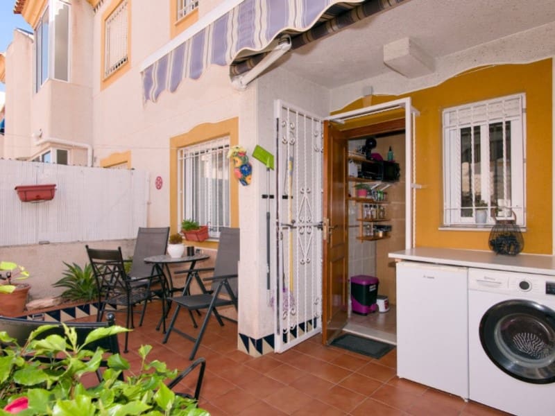 2 slaapkamer Appartement te koop in Torrevieja - € 153.000 (Ref: 9583039)