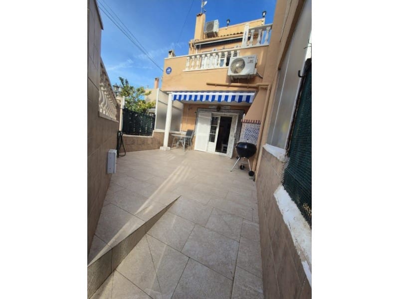 3 chambre Maison de Ville à vendre à Torrevieja - 184 000 € (Ref: 9596351)