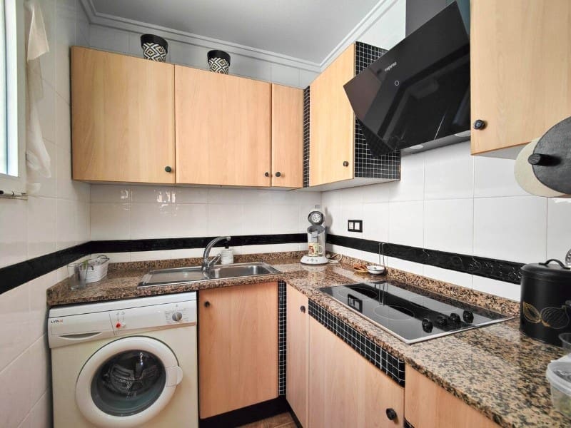 1 soveværelse Penthouse til salg i Torrevieja - € 128.900 (Ref: 9596353)