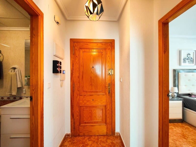 1 soveværelse Penthouse til salg i Torrevieja - € 128.900 (Ref: 9596353)