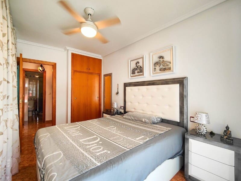 1 soveværelse Penthouse til salg i Torrevieja - € 128.900 (Ref: 9596353)