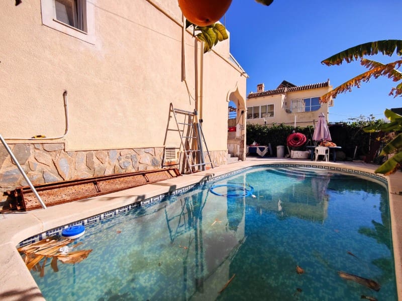 4 soveværelse Byhus til salg i San Miguel de Salinas med swimmingpool - € 195.995 (Ref: 9611381)