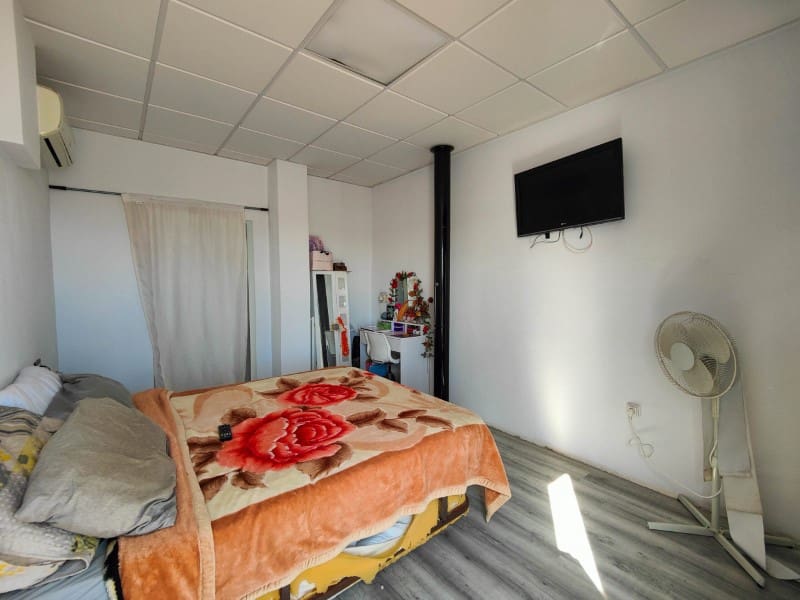 4 soveværelse Byhus til salg i San Miguel de Salinas med swimmingpool - € 195.995 (Ref: 9611381)