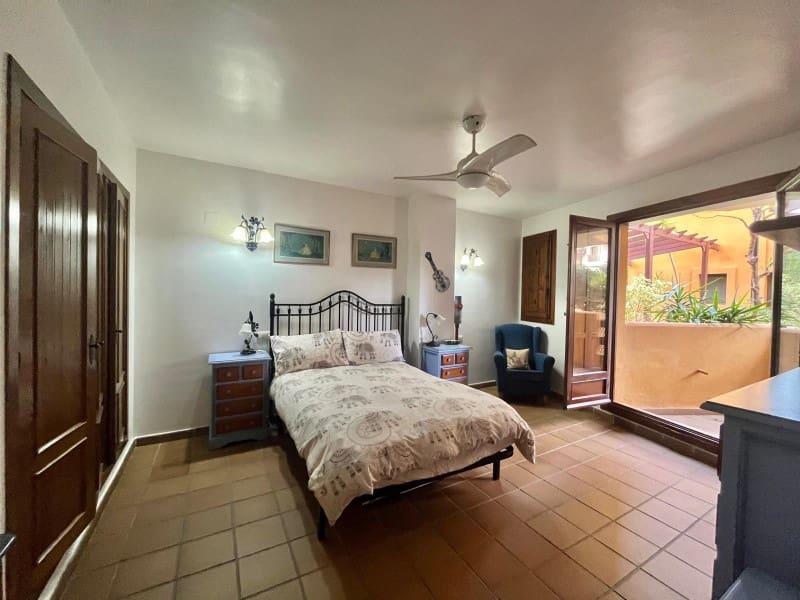 2 soverom Leilighet til salgs i Torrevieja med svømmebasseng - € 245 000 (Ref: 9611382)