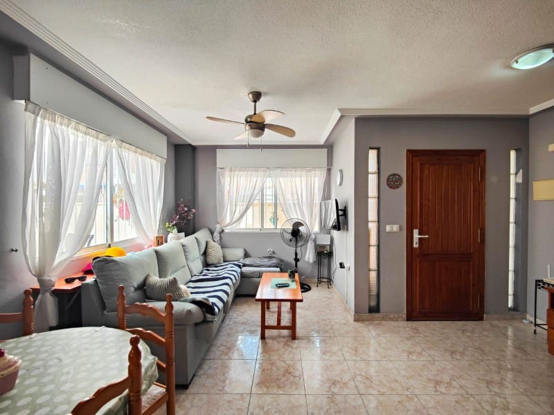 3 soverom Hus til salgs i Orihuela Costa - € 210 000 (Ref: 9611384)