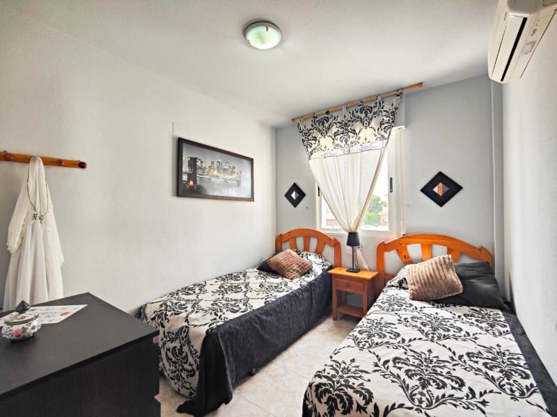 3 soverom Hus til salgs i Orihuela Costa - € 210 000 (Ref: 9611384)