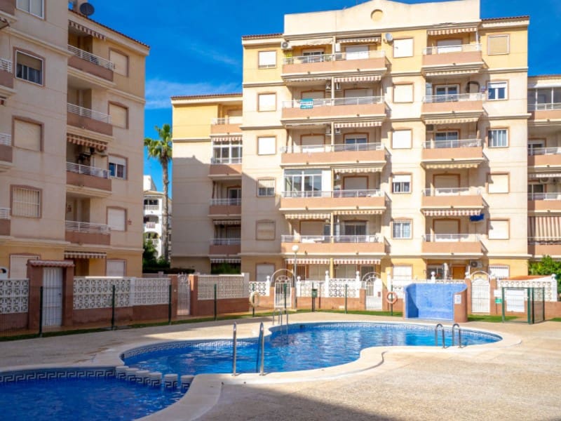 2 bedroom Apartment for sale in Torrevieja - € 145,000 (Ref: 9616209)