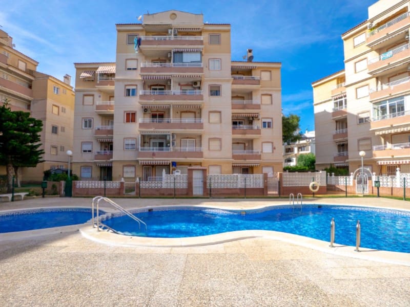 2 bedroom Apartment for sale in Torrevieja - € 145,000 (Ref: 9616209)