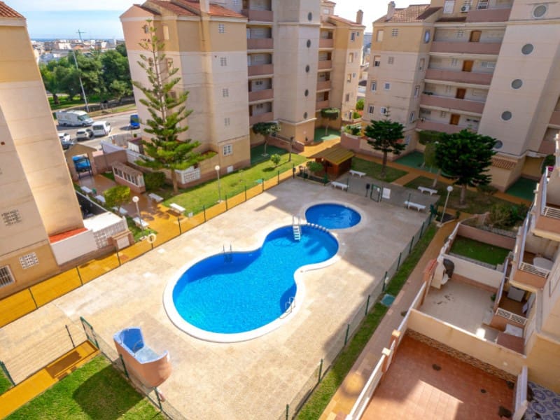 2 bedroom Apartment for sale in Torrevieja - € 145,000 (Ref: 9616209)