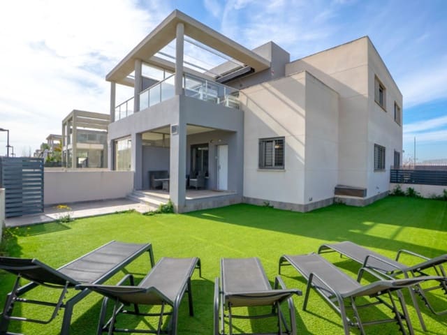 3 soverom Hus til salgs i Aguas Nuevas, Torrevieja - € 319 000 (Ref: 9616210)