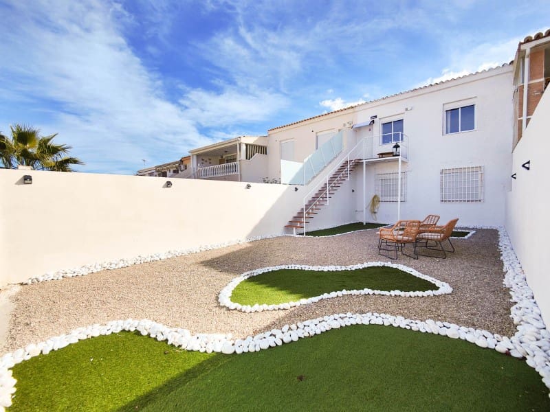 2 bedroom Bungalow for sale in Orihuela Costa with garage - € 159,000 (Ref: 9616213)