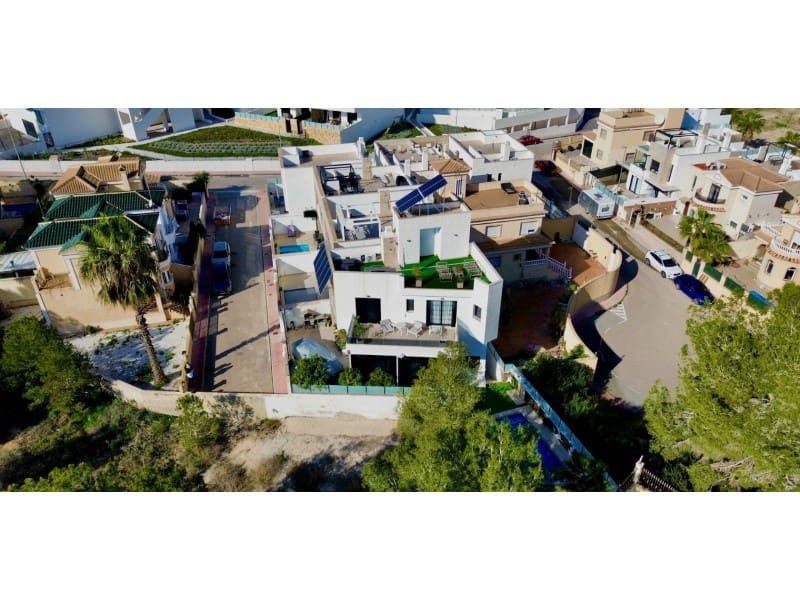 3 bedroom Villa for sale in Orihuela Costa with pool - € 475,000 (Ref: 9619451)