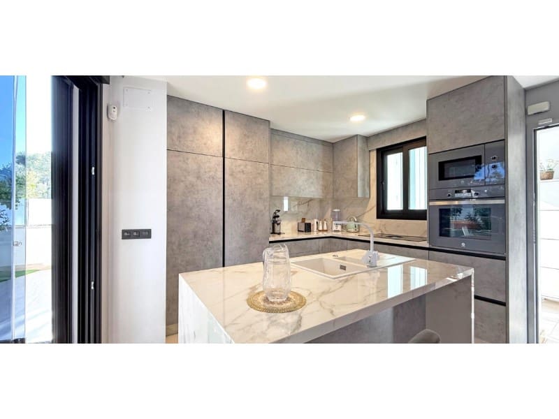 3 bedroom Villa for sale in Orihuela Costa with pool - € 475,000 (Ref: 9619451)