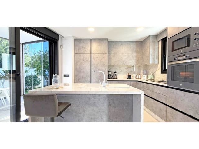 3 bedroom Villa for sale in Las Filipinas with pool - € 475,000 (Ref: 9619451)