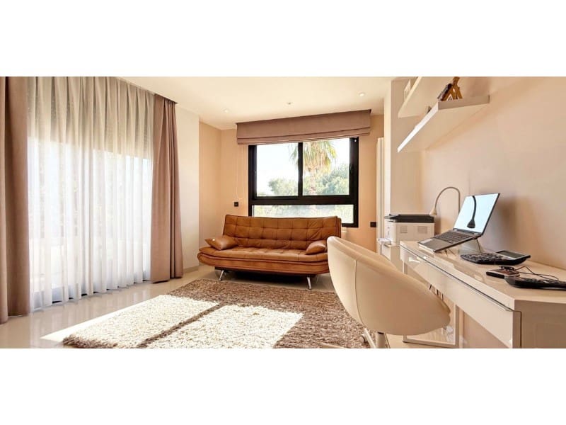 3 bedroom Villa for sale in Orihuela Costa with pool - € 475,000 (Ref: 9619451)