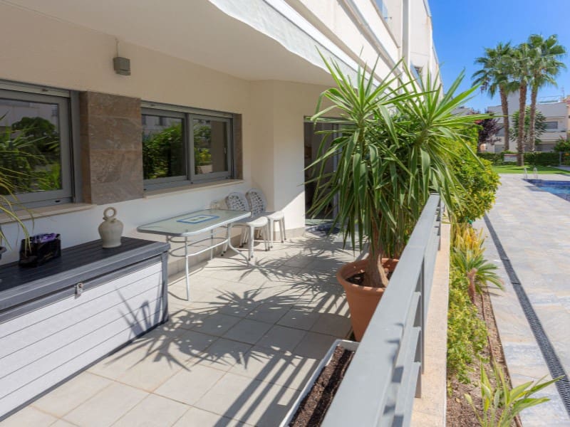 2 bedroom Apartment for sale in La Veleta with garage - € 235,000 (Ref: 9625869)