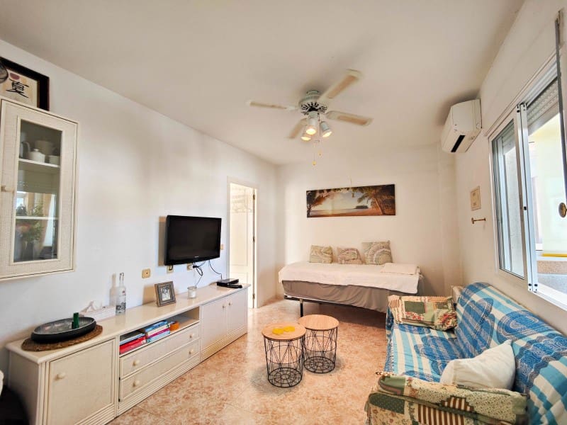 Ático de 1 habitación en Torrevieja en venta - 139.000 € (Ref: 9627754)