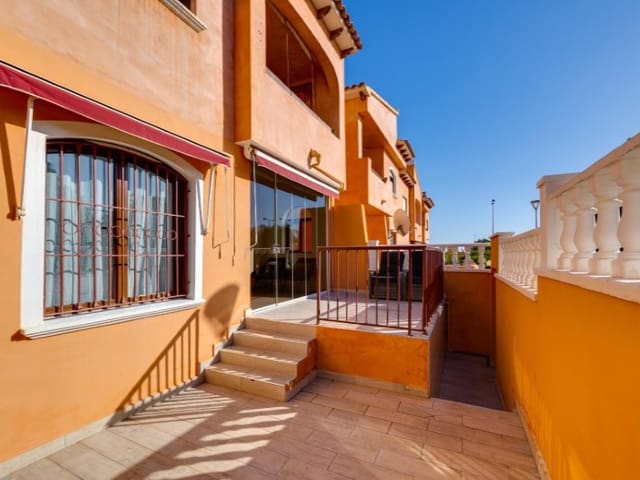 Bungalow de 2 habitaciones en Aguas Nuevas, Torrevieja en venta con piscina - 204.000 € (Ref: 9627756)