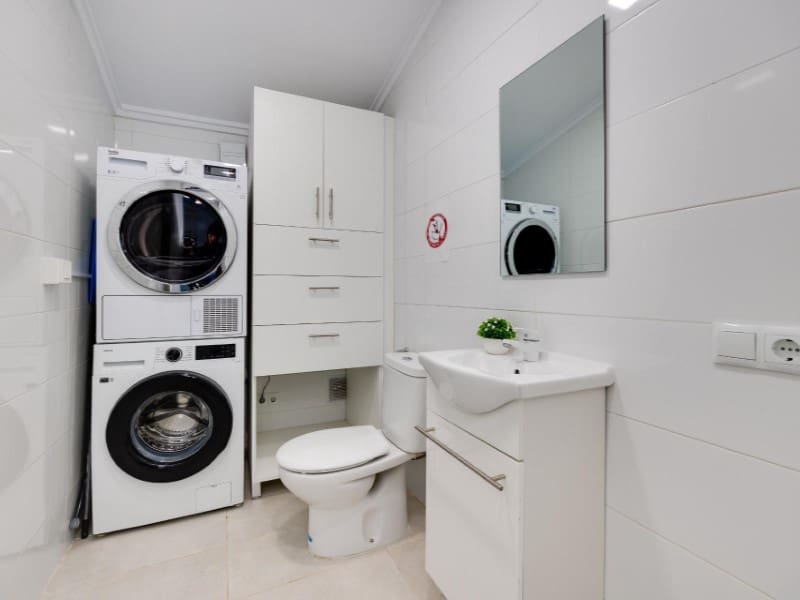 Bungalow de 2 habitaciones en Torrevieja en venta con piscina - 204.000 € (Ref: 9627756)